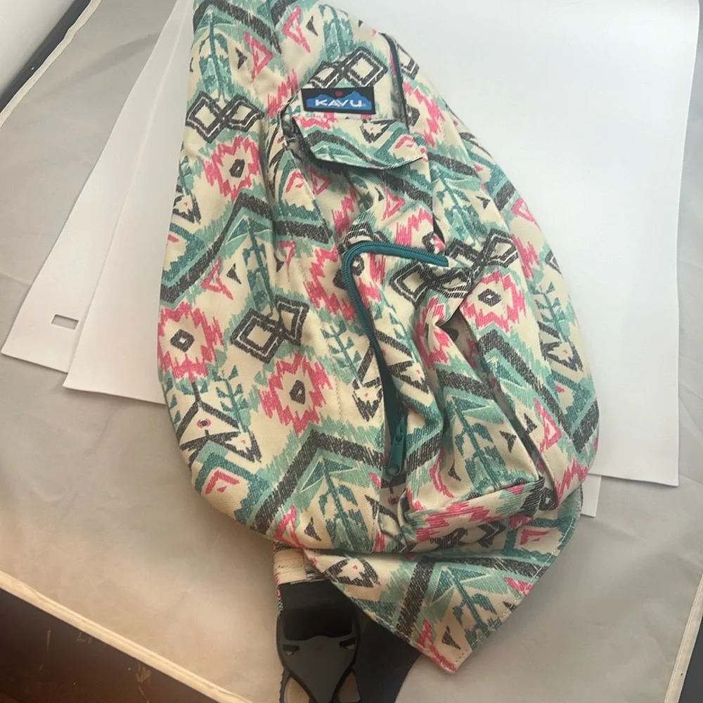Kavu Rope Bag Sling Pack Backpack Pixie Island Ikat. Like new. - Picture 1 of 4